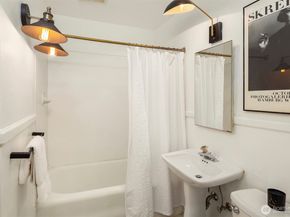 408 Bellevue Ave E 306, Seattle WA 98102
