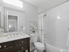 12703 NE 129th Court H202, Kirkland WA 98034