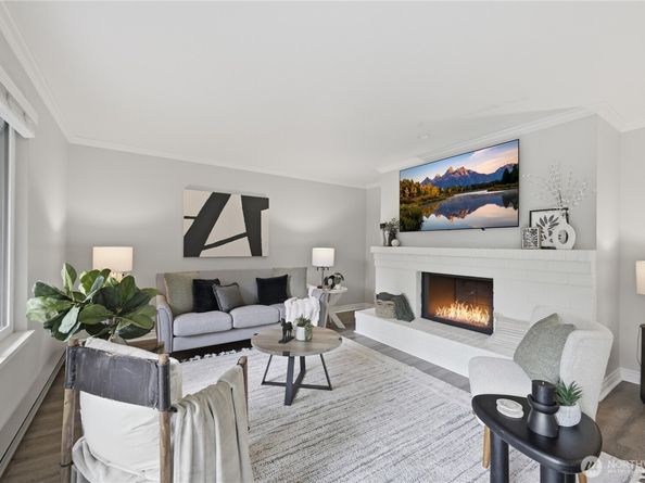 12703 NE 129th Court H202, Kirkland WA 98034