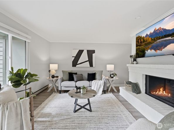 12703 NE 129th Court H202, Kirkland WA 98034