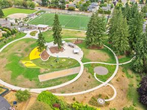 12703 NE 129th Court H202, Kirkland WA 98034