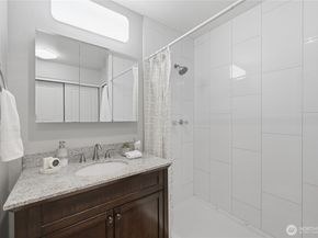 12703 NE 129th Court H202, Kirkland WA 98034