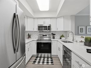 12703 NE 129th Court H202, Kirkland WA 98034