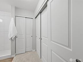 12703 NE 129th Court H202, Kirkland WA 98034