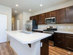 1033 Banyan Street, Bremerton WA 98310