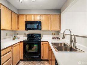 927 132nd Street SW C2, Everett WA 98204