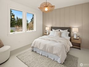 8221 22nd Avenue NE, Seattle WA 98115