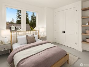 8221 22nd Avenue NE, Seattle WA 98115