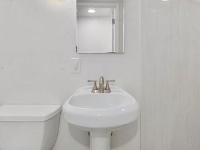 340 NE 53rd Street, Seattle WA 98105