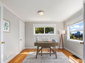 340 NE 53rd Street, Seattle WA 98105