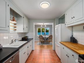 340 NE 53rd Street, Seattle WA 98105