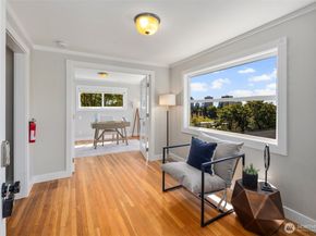 340 NE 53rd Street, Seattle WA 98105