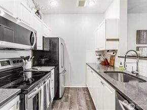 2414 1st Avenue 703, Seattle WA 98121