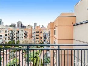 2414 1st Avenue 703, Seattle WA 98121