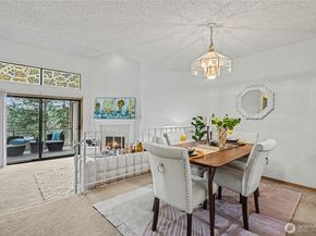 23001 Lakeview Dr 302, Mountlake Terrace WA 98043