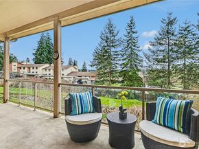 23001 Lakeview Dr 302, Mountlake Terrace WA 98043