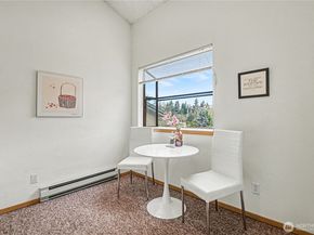 23001 Lakeview Dr 302, Mountlake Terrace WA 98043