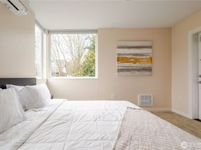 725 17th Avenue Unit A, Seattle WA 98122