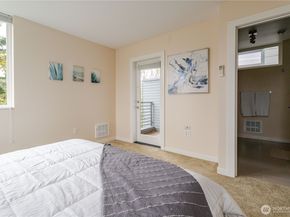 725 17th Avenue Unit A, Seattle WA 98122
