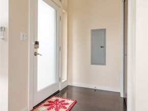 725 17th Avenue Unit A, Seattle WA 98122