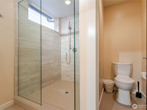 725 17th Avenue Unit A, Seattle WA 98122