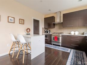 725 17th Avenue Unit A, Seattle WA 98122