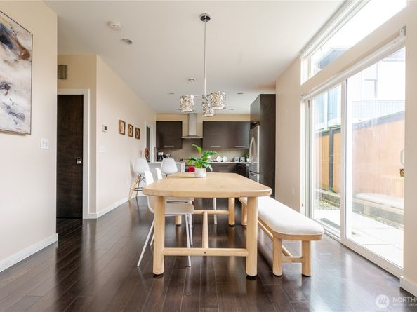 725 17th Avenue Unit A, Seattle WA 98122