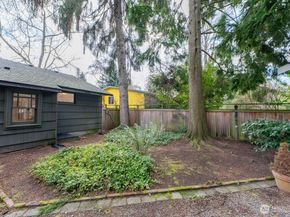 8805 27th Avenue NE, Seattle WA 98115