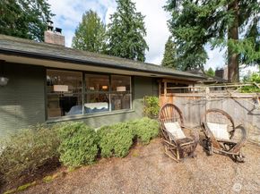 8805 27th Avenue NE, Seattle WA 98115