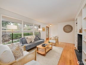 8805 27th Avenue NE, Seattle WA 98115