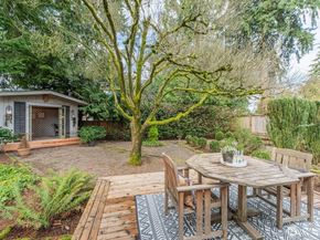 8805 27th Avenue NE, Seattle WA 98115