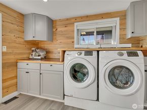 812 Maplewood Avenue W, Kent WA 98030