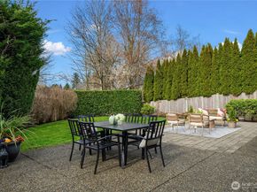 26822 SE 22nd Court, Sammamish WA 98075