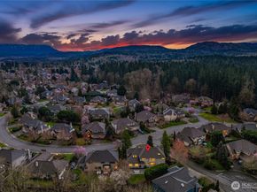 26822 SE 22nd Court, Sammamish WA 98075