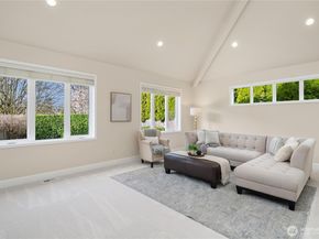 26822 SE 22nd Court, Sammamish WA 98075