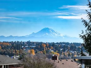 705 S 208th Street, Des Moines WA 98198