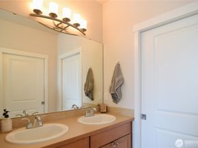 4049 S 212 Court G, SeaTac WA 98198