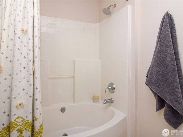 4049 S 212 Court G, SeaTac WA 98198