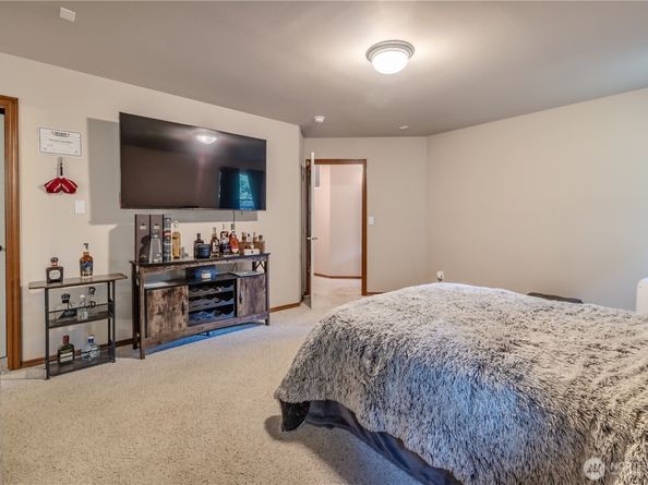 722 E Tacoma Street, Kent WA 98030