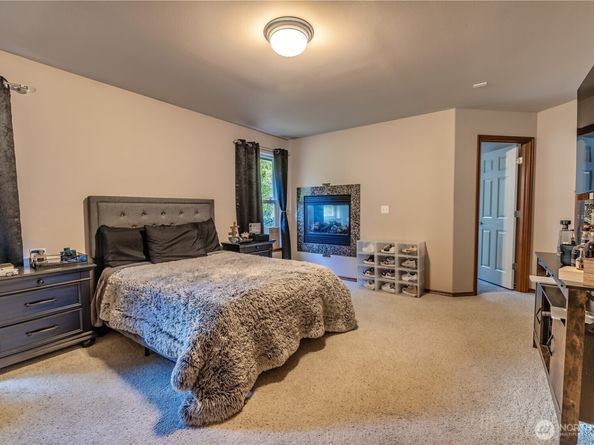 722 E Tacoma Street, Kent WA 98030