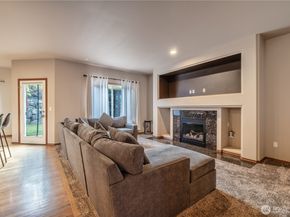 722 E Tacoma Street, Kent WA 98030