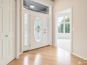 722 E Tacoma Street, Kent WA 98030