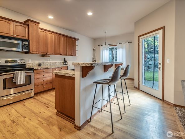 722 E Tacoma Street, Kent WA 98030