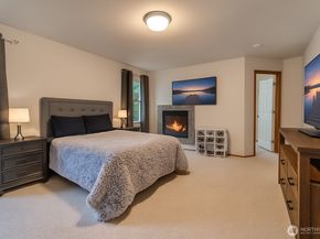 722 E Tacoma Street, Kent WA 98030