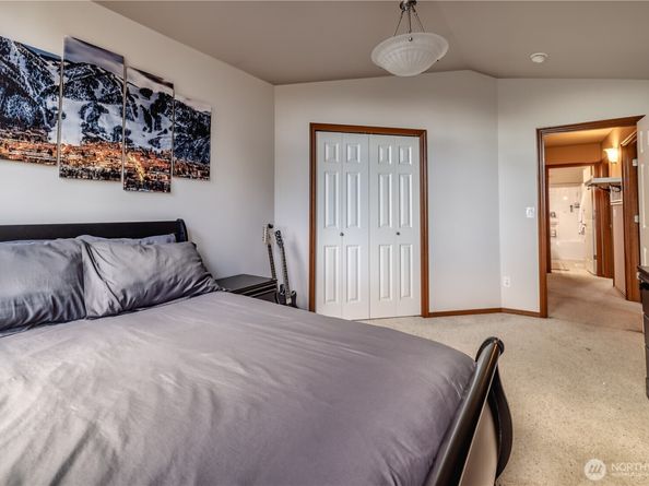 722 E Tacoma Street, Kent WA 98030