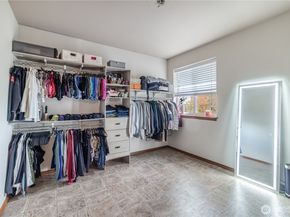 722 E Tacoma Street, Kent WA 98030