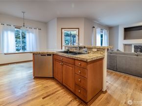 722 E Tacoma Street, Kent WA 98030