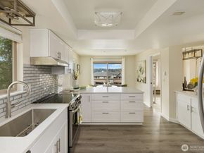 23405 Lakeview Drive H306, Mountlake Terrace WA 98043