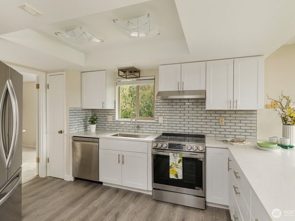 23405 Lakeview Drive H306, Mountlake Terrace WA 98043