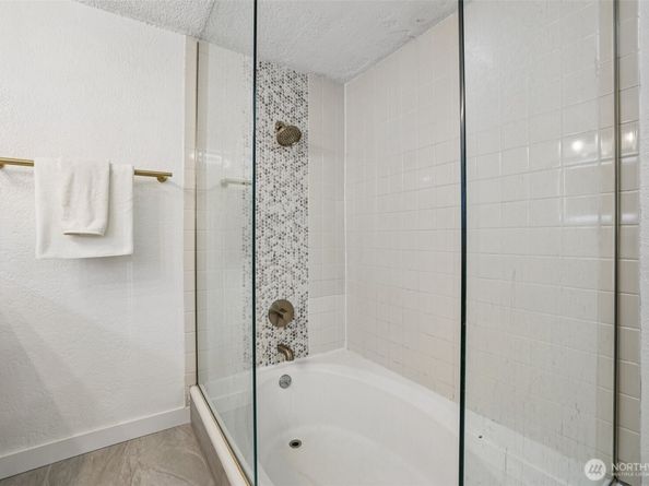 3700 26th Place W 203, Seattle WA 98199